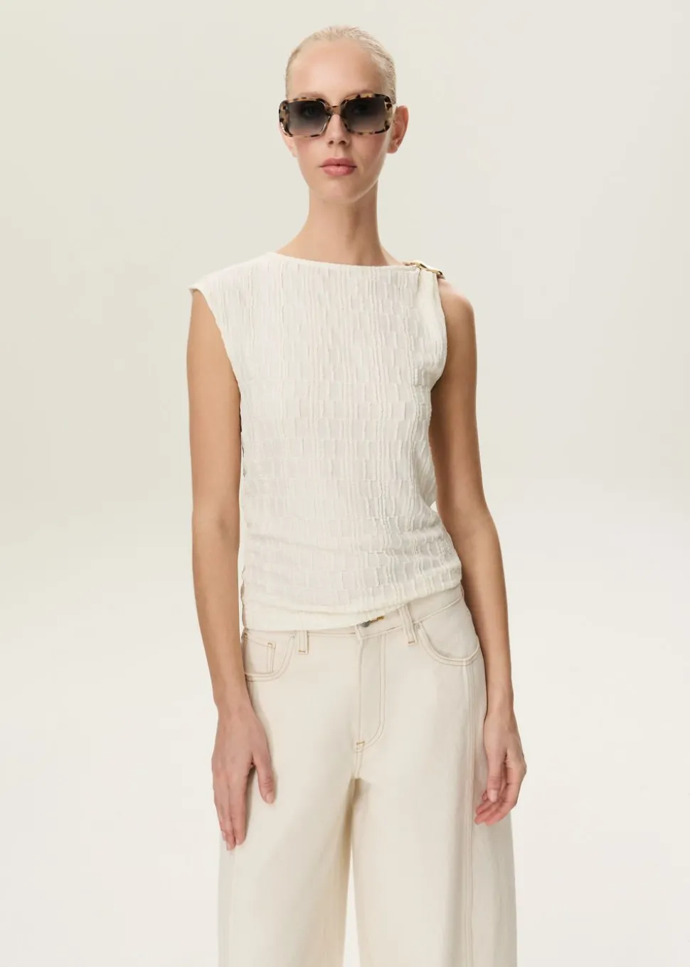 Asymmetrische top met detail