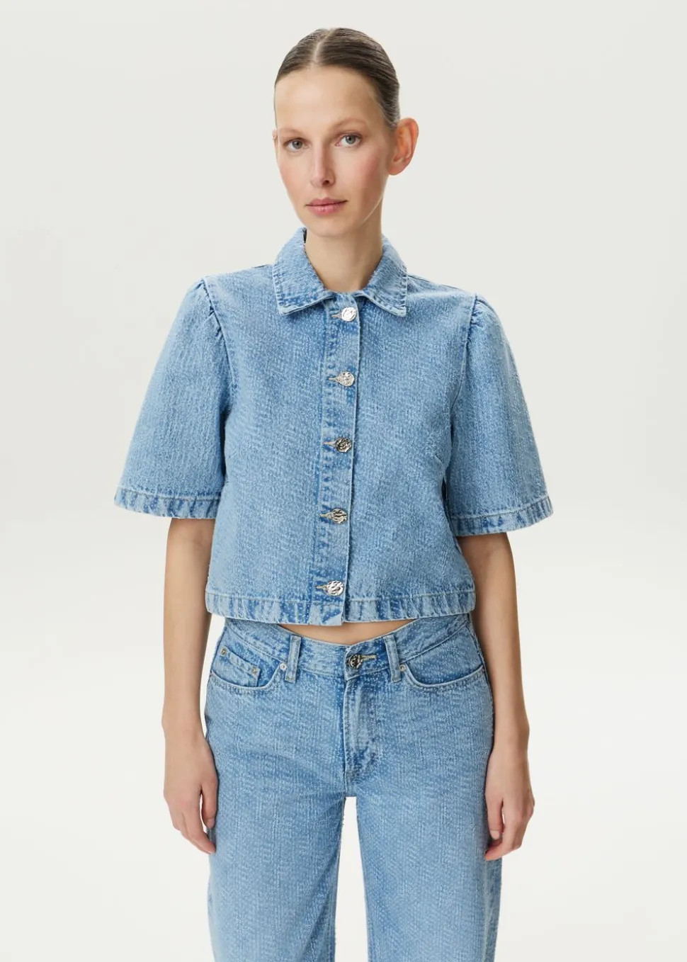 Cropped denim blouse