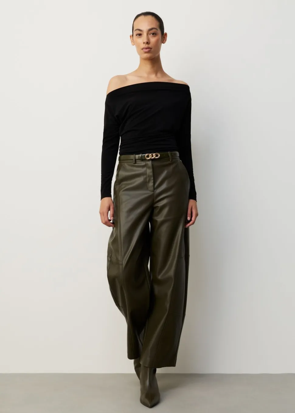 Gedrapeerd offshoulder t-shirt