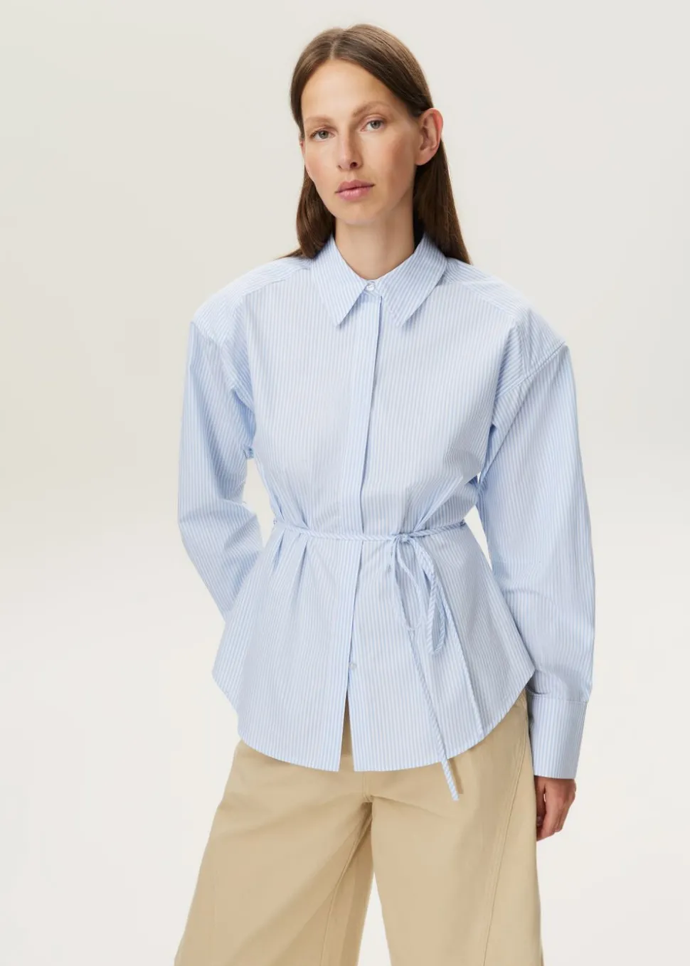 Gestreepte blouse met schoudervulling