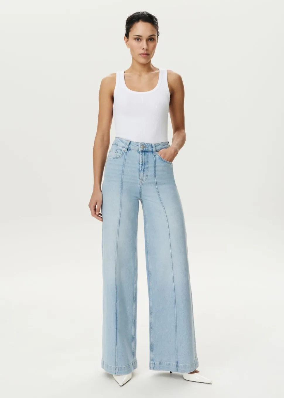JAZZ - Wide leg jeans pintuck