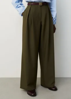 Pantalon met wijde pijpen en plooi detail