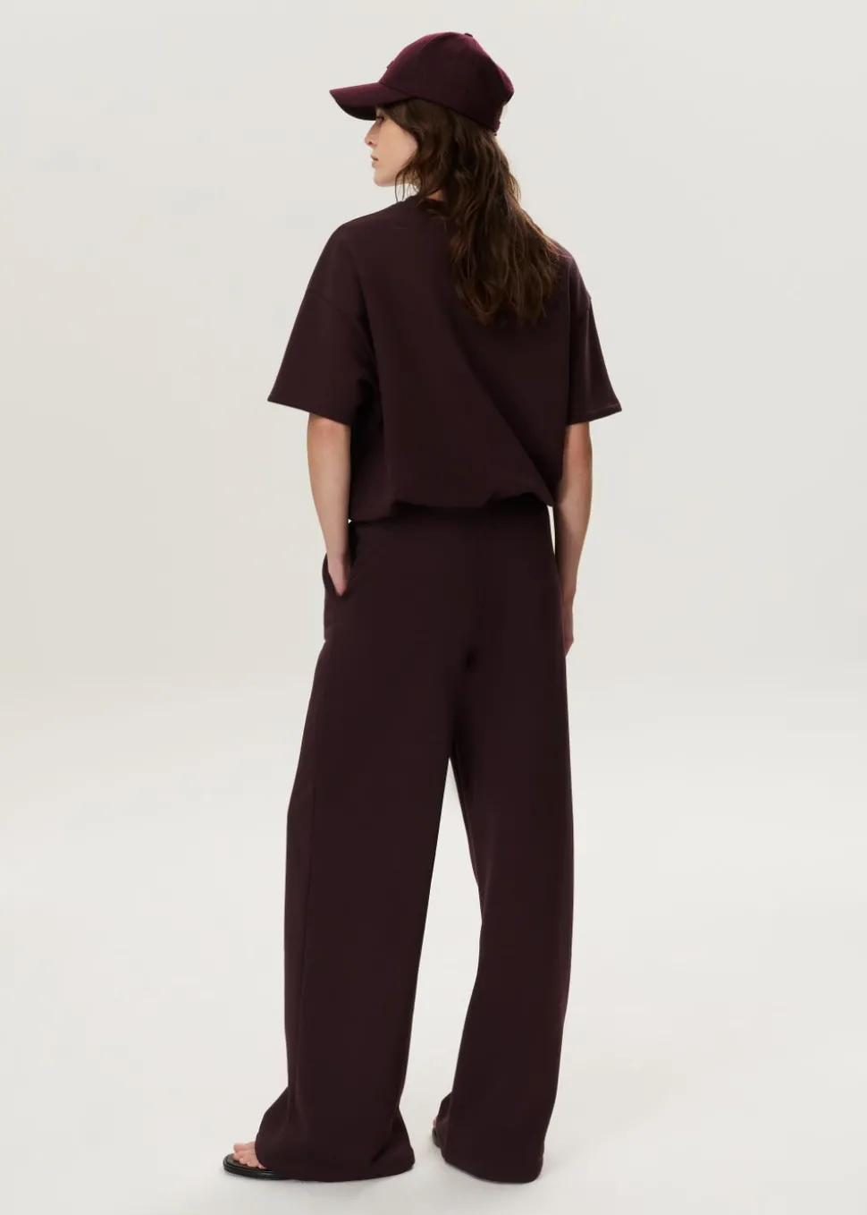 Pintuck sweat pants