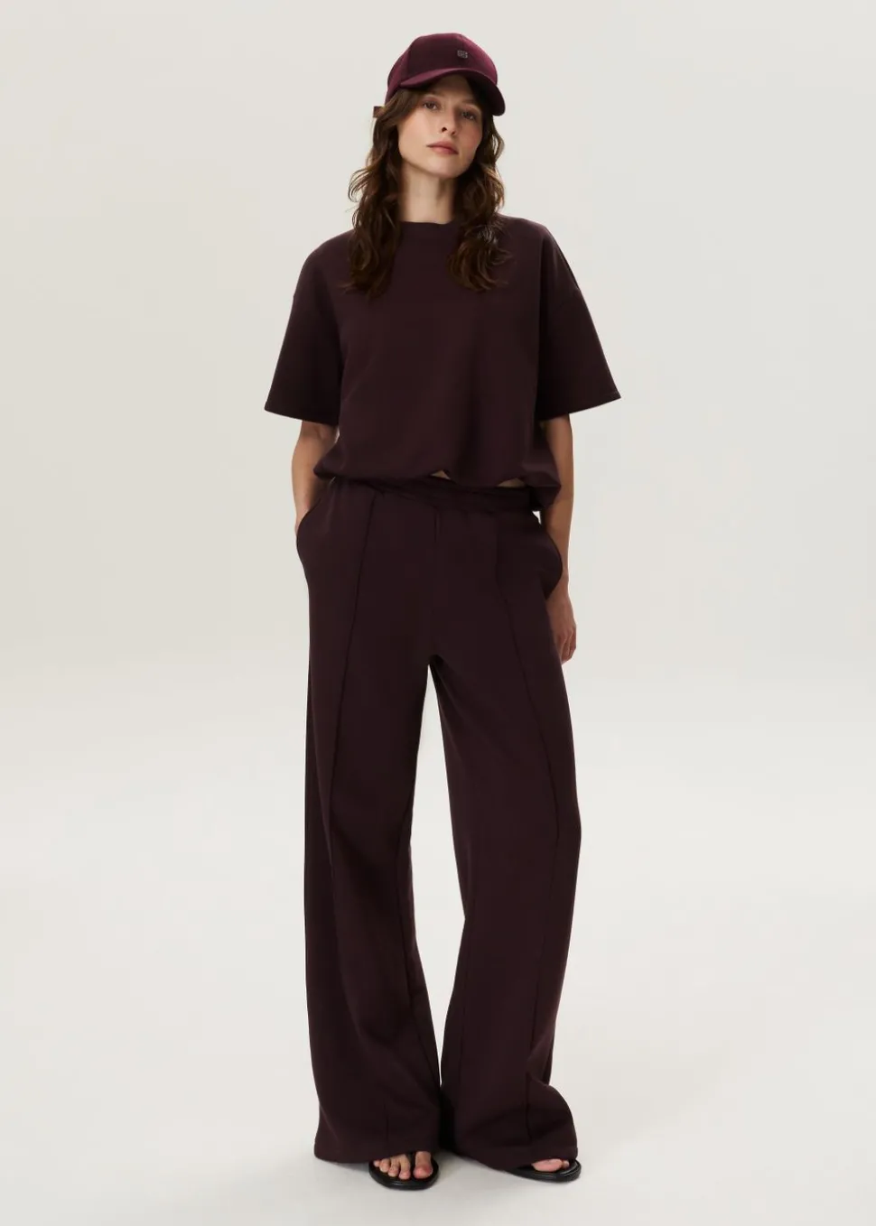 Pintuck sweat pants