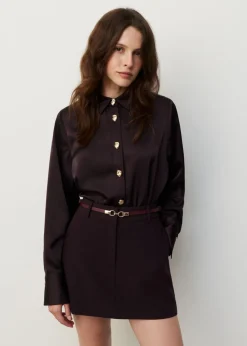 Satijnen blouse met sierknopen