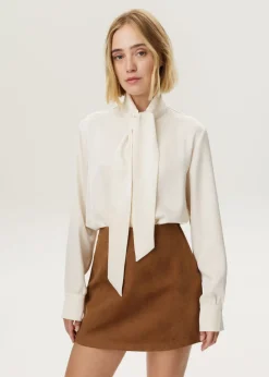 Satijnen blouse met sjaalkraag