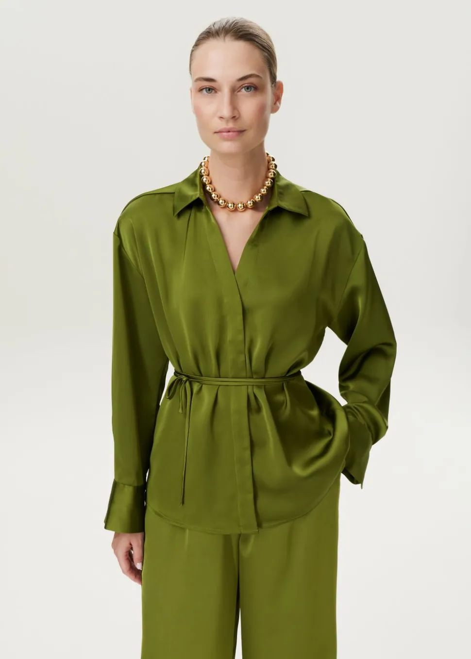 Satijnlook blouse met koord
